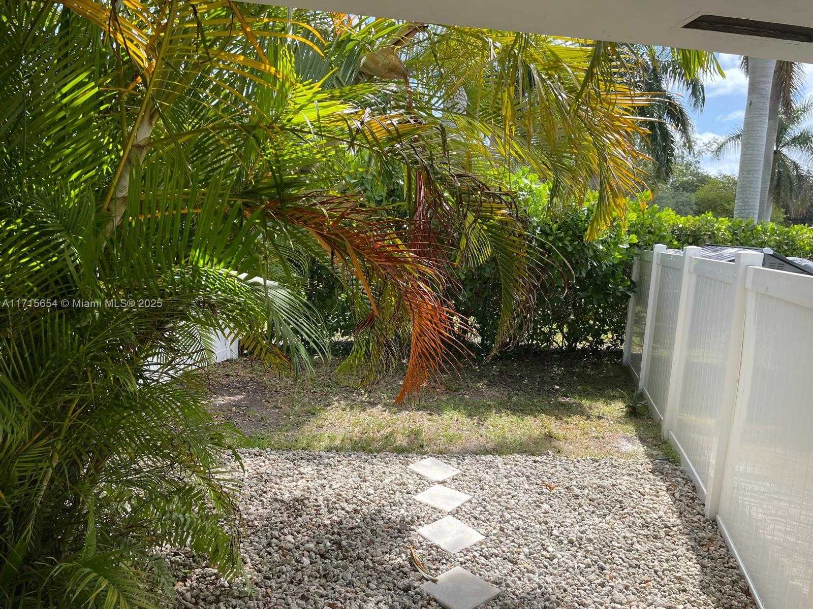 Small Image of 715 NORTH EAST 92ND ST #4, Miami Shores Number 23