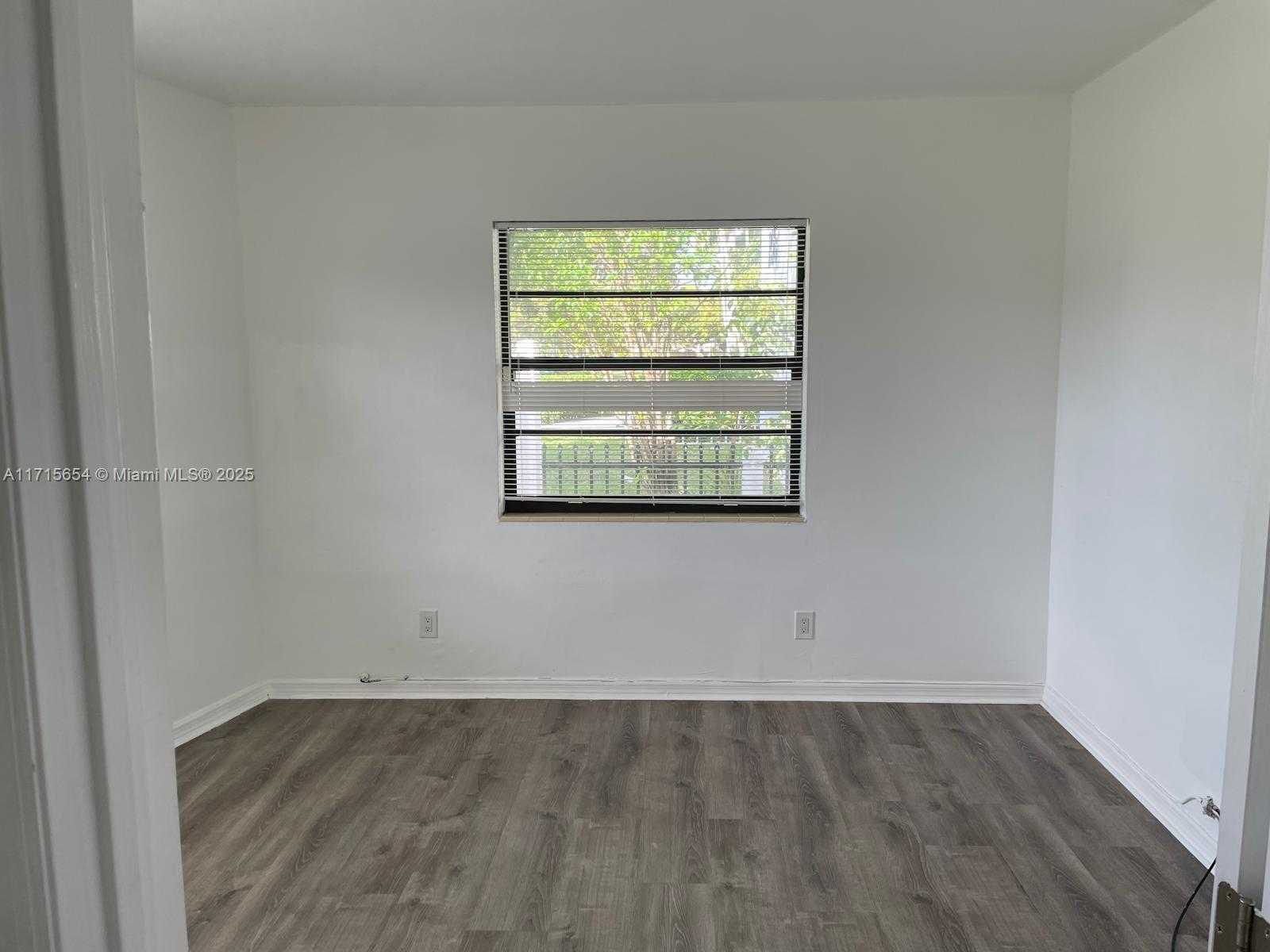Small Image of 715 NORTH EAST 92ND ST #4, Miami Shores Number 26