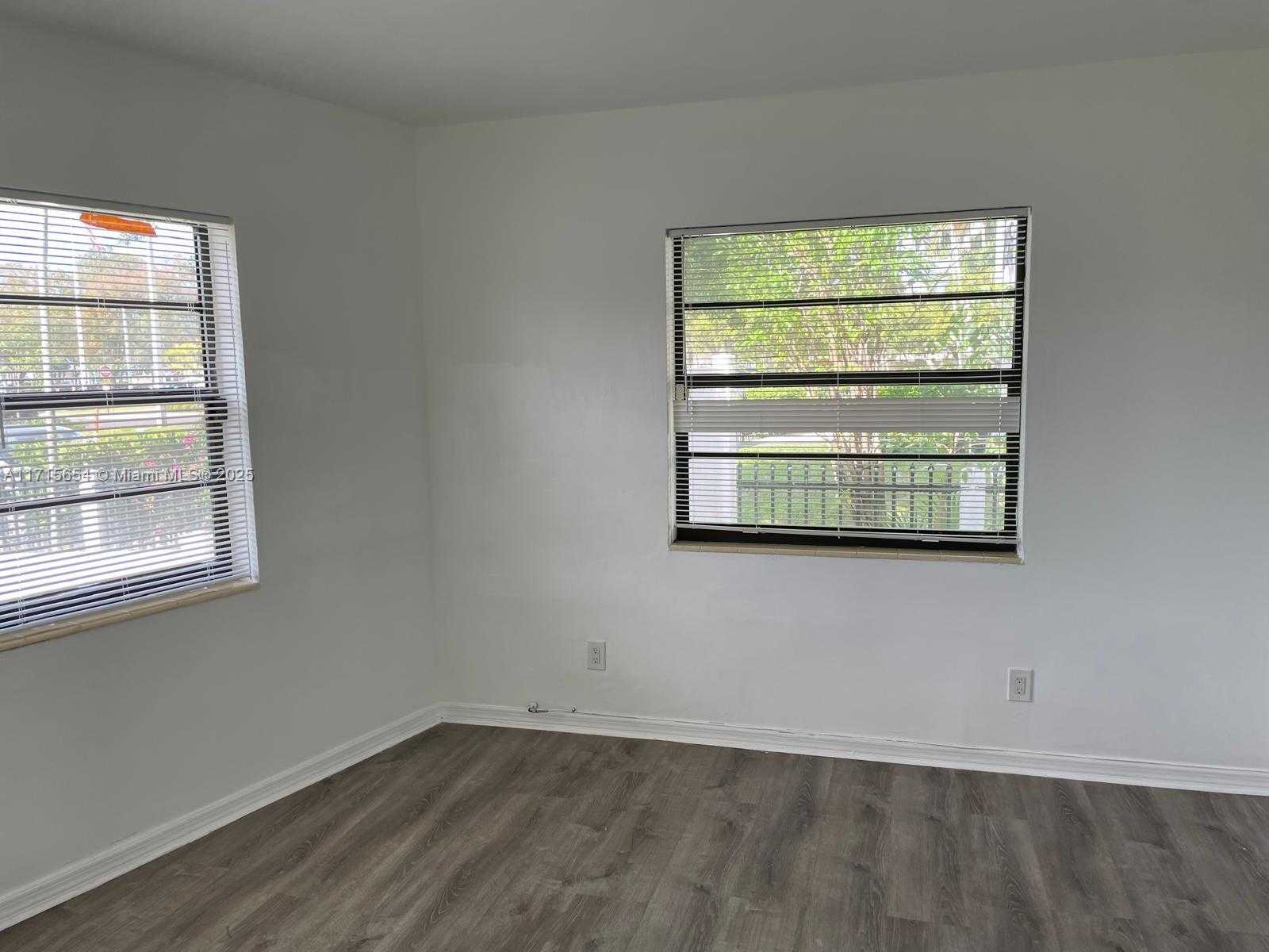Small Image of 715 NORTH EAST 92ND ST #4, Miami Shores Number 38