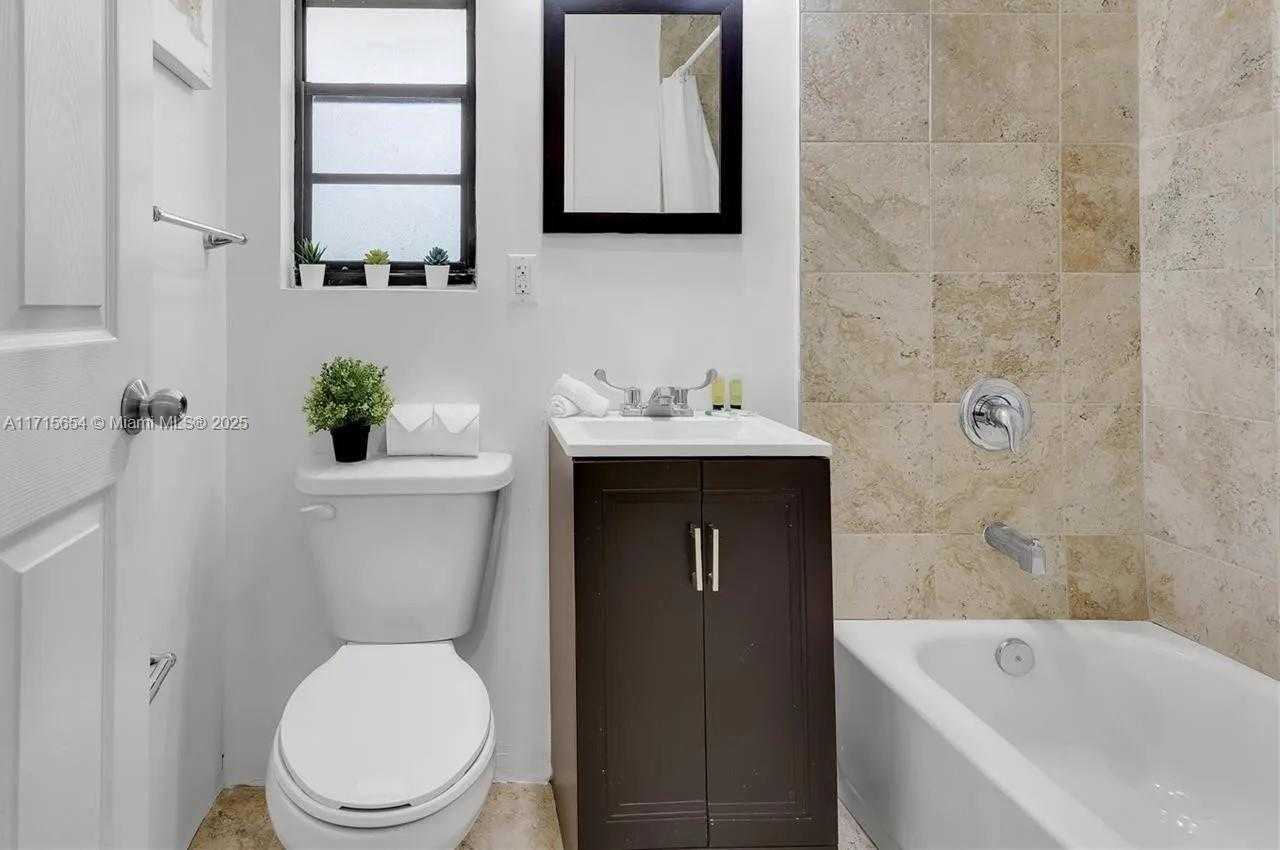 Small Image of 715 NORTH EAST 92ND ST #4, Miami Shores Number 7