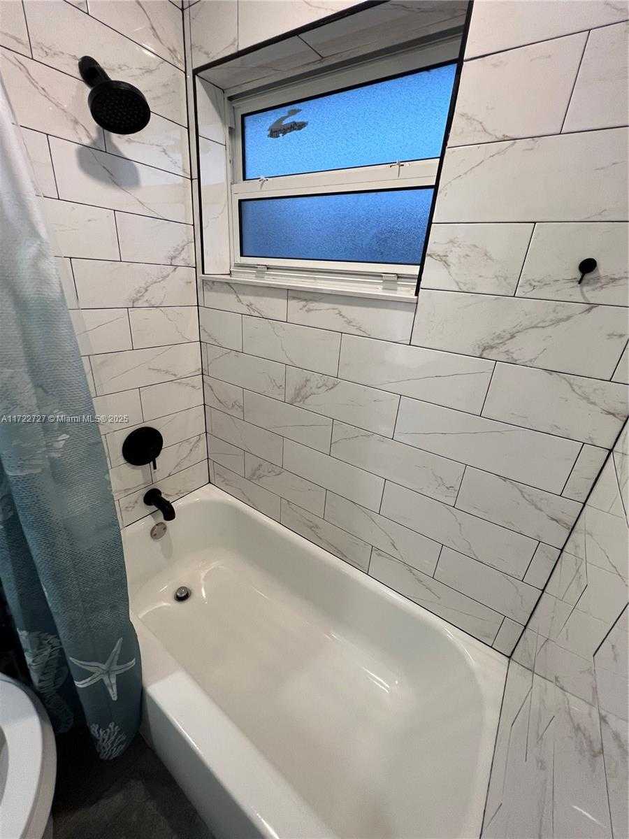 Small Image of 228 NORTH WEST 9TH AVE #2, Dania Beach Number 15