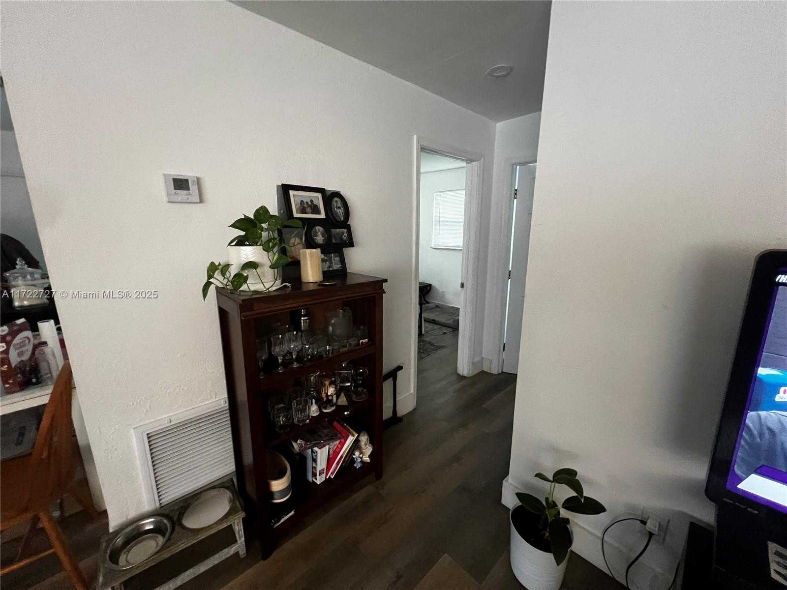 Small Image of 228 NORTH WEST 9TH AVE #2, Dania Beach Number 23