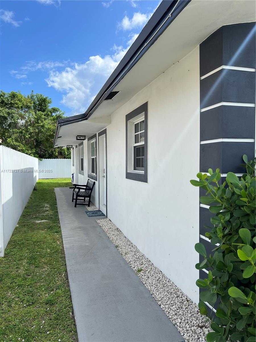 Small Image of 228 NORTH WEST 9TH AVE #2, Dania Beach Number 36