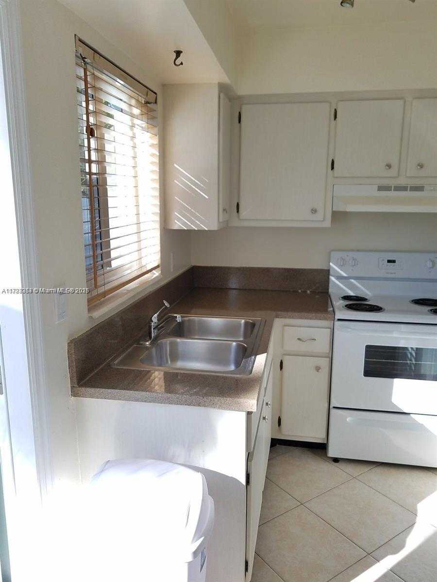Small Image of 1231 NORTH EAST 23RD AVE #4, Pompano Beach Number 5