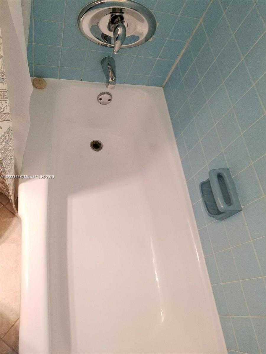 Small Image of 1231 NORTH EAST 23RD AVE #4, Pompano Beach Number 7
