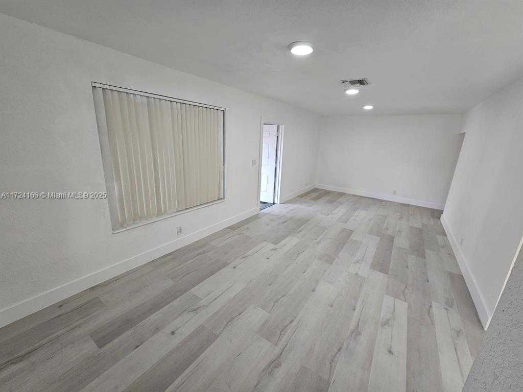 Small Image of 215 SOUTH WEST 19TH AVE, Fort Lauderdale Number 10
