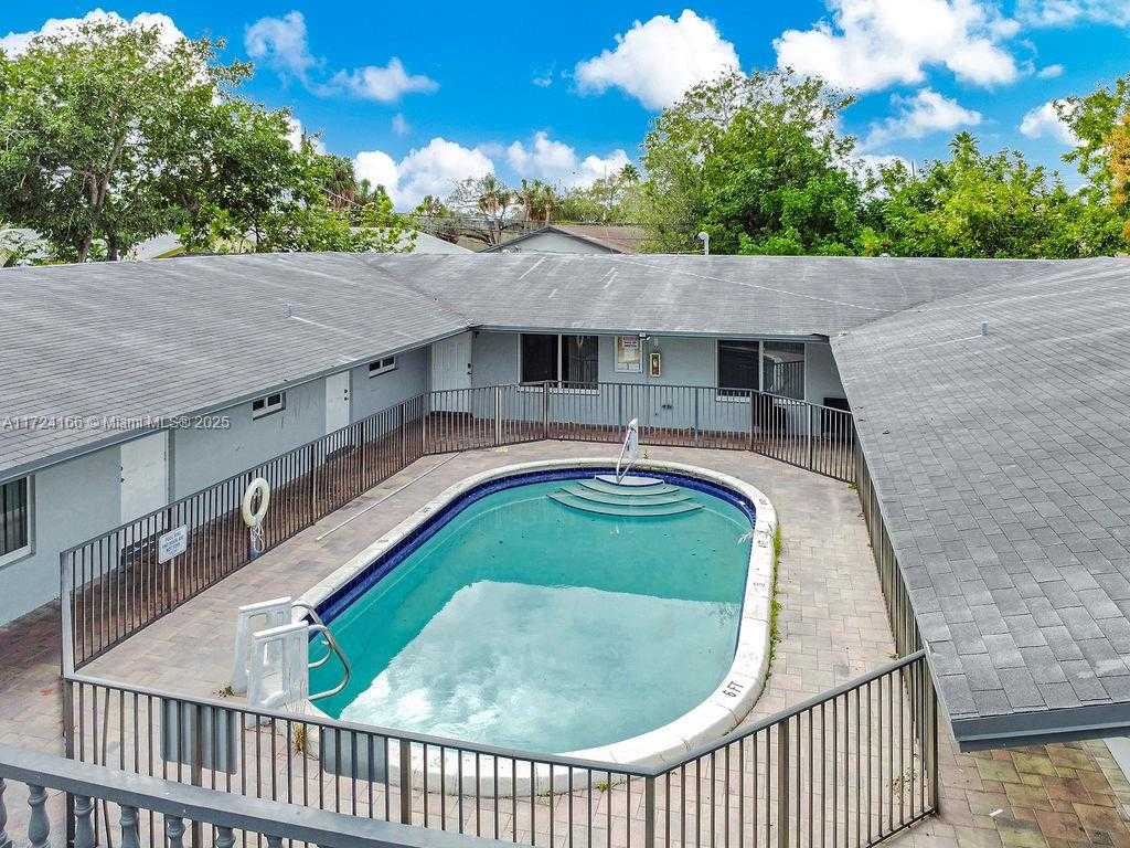Small Image of 215 SOUTH WEST 19TH AVE, Fort Lauderdale Number 2