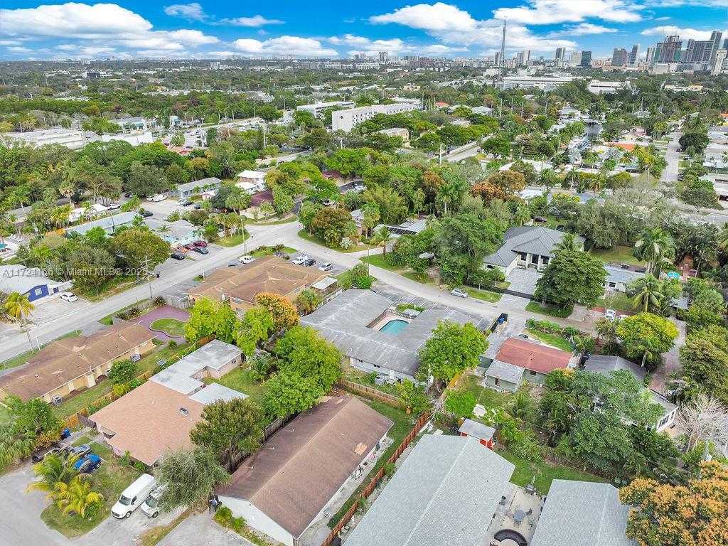 Small Image of 215 SOUTH WEST 19TH AVE, Fort Lauderdale Number 28