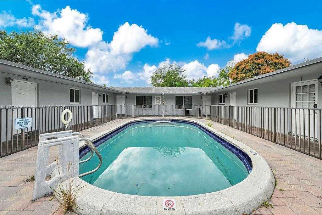 Small Image of 215 SOUTH WEST 19TH AVE, Fort Lauderdale Number 4