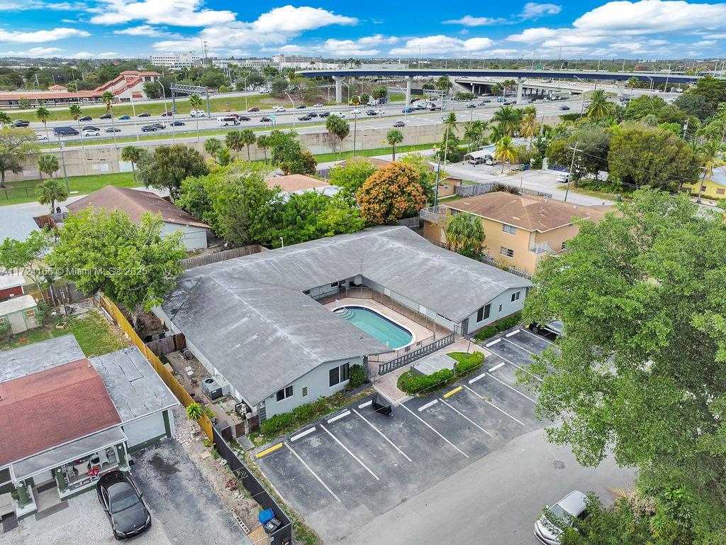 Small Image of 215 SOUTH WEST 19TH AVE, Fort Lauderdale Number 6