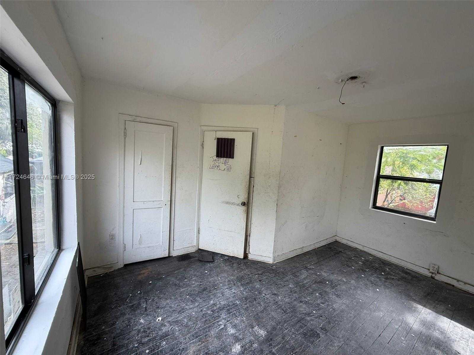 Small Image of 26 NORTH EAST 60TH ST, Miami Number 10