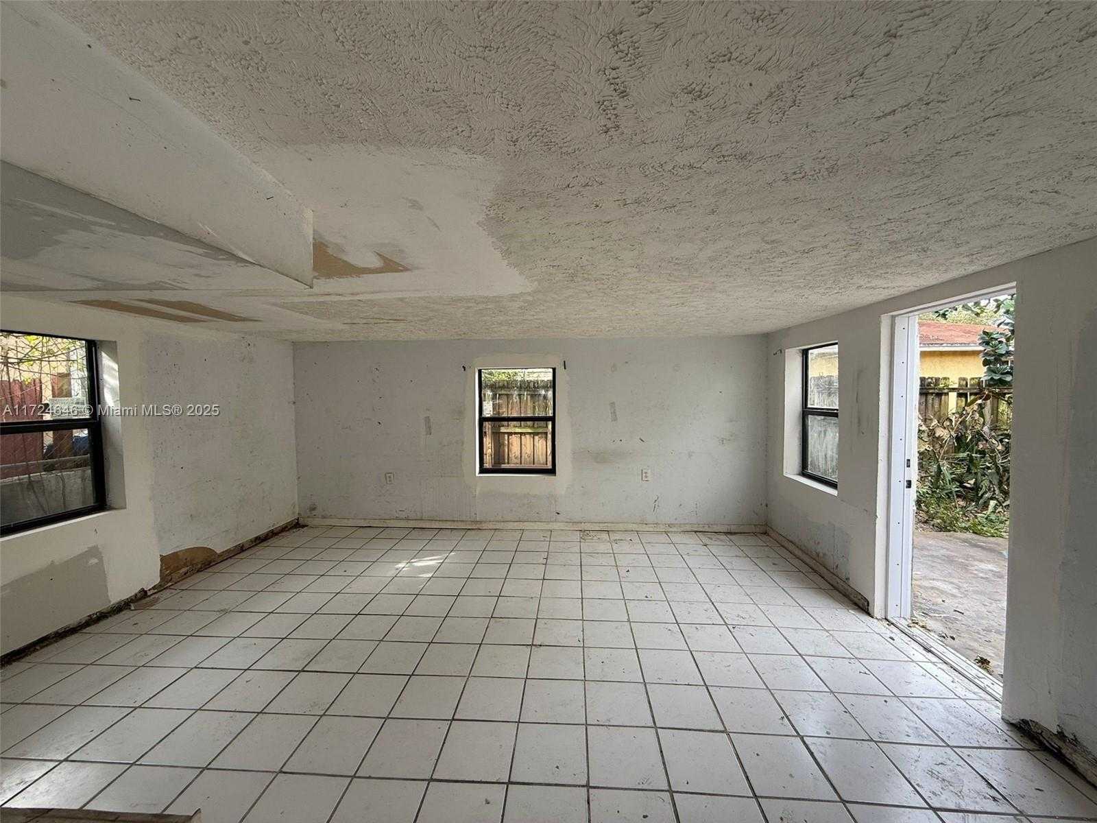 Small Image of 26 NORTH EAST 60TH ST, Miami Number 11