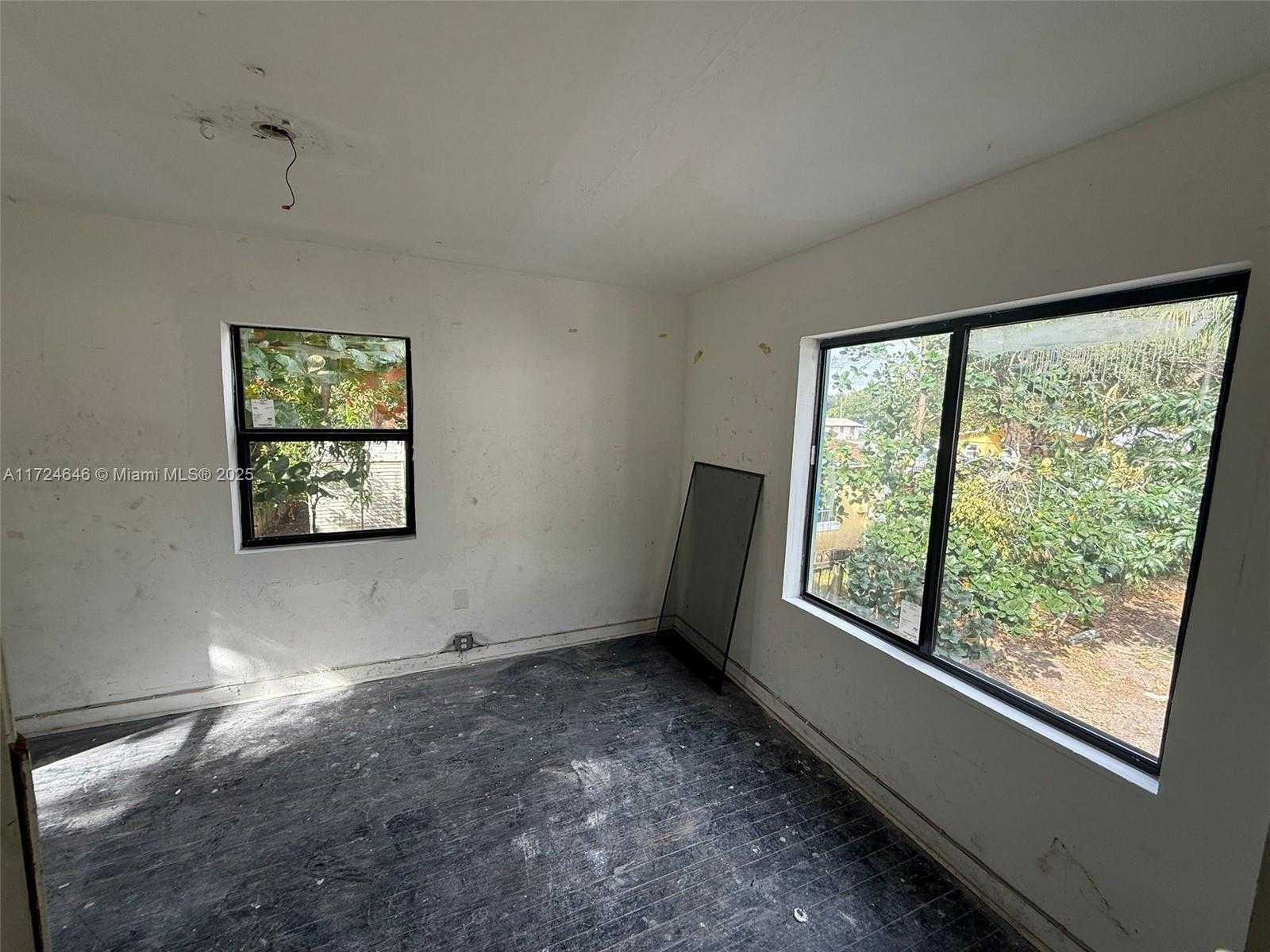 Small Image of 26 NORTH EAST 60TH ST, Miami Number 15