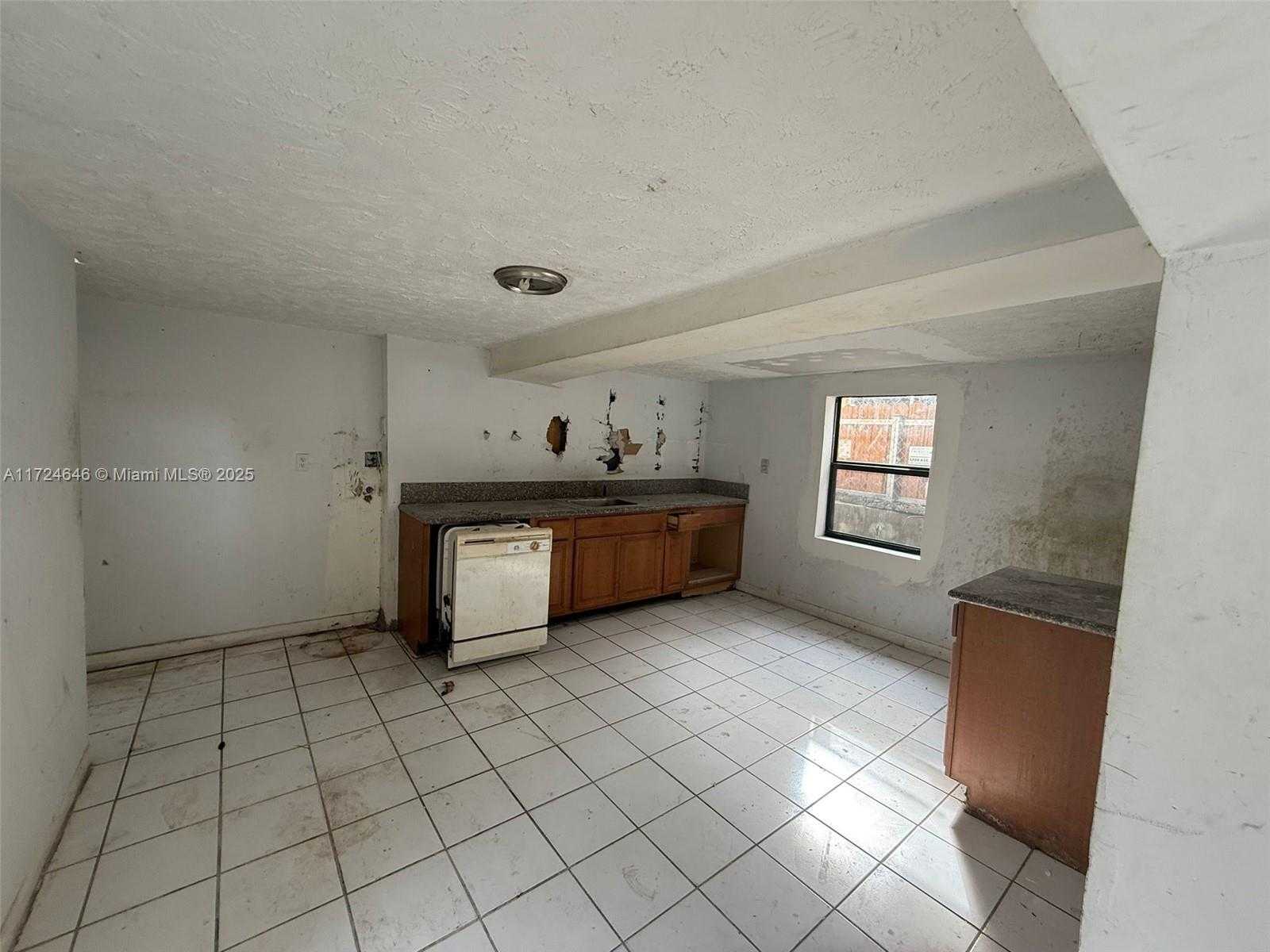 Small Image of 26 NORTH EAST 60TH ST, Miami Number 16