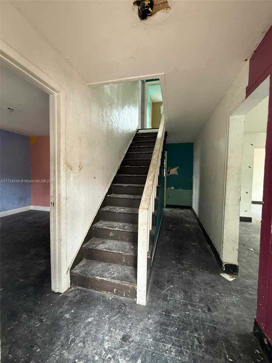 Small Image of 26 NORTH EAST 60TH ST, Miami Number 18