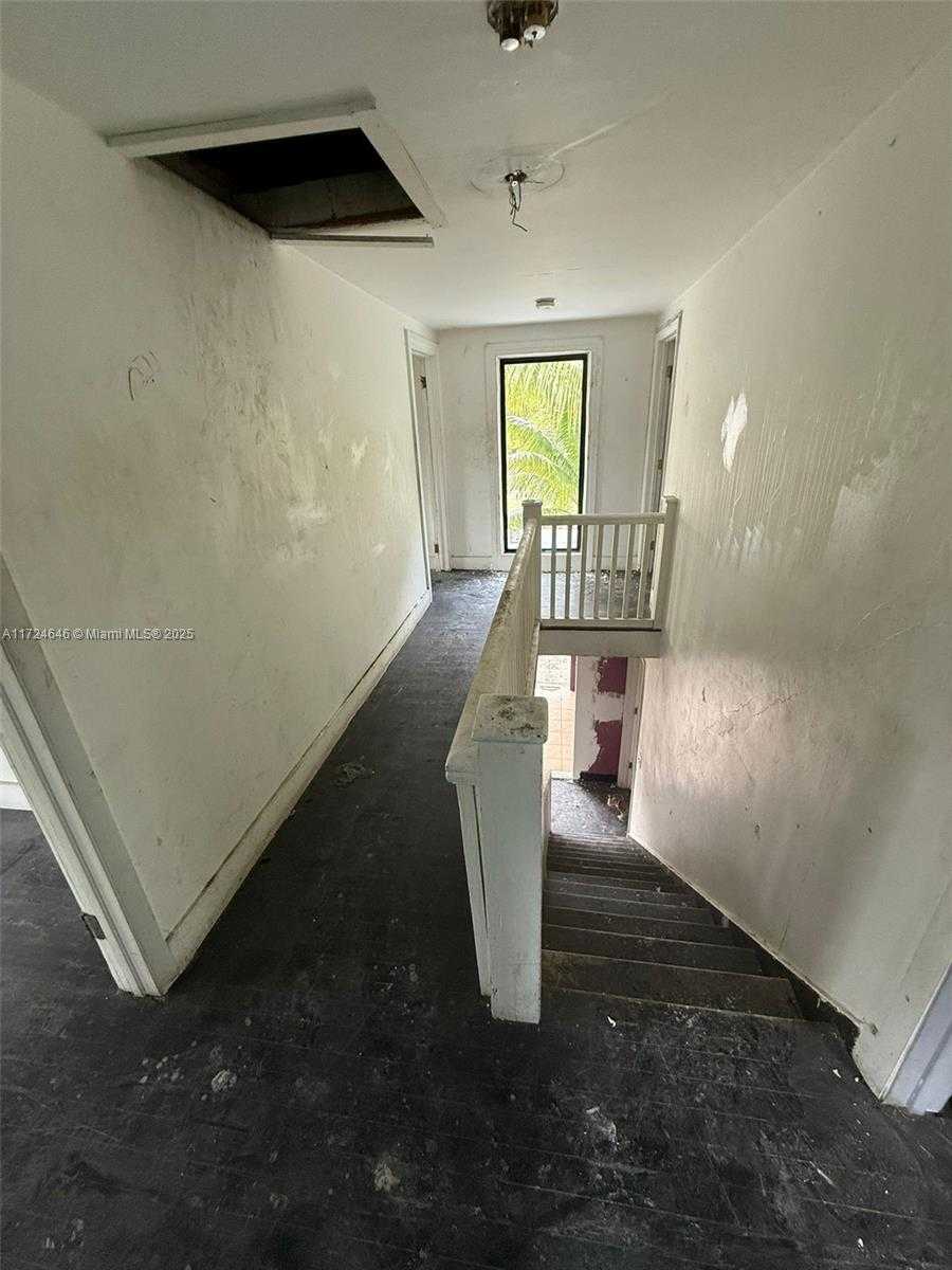 Small Image of 26 NORTH EAST 60TH ST, Miami Number 21