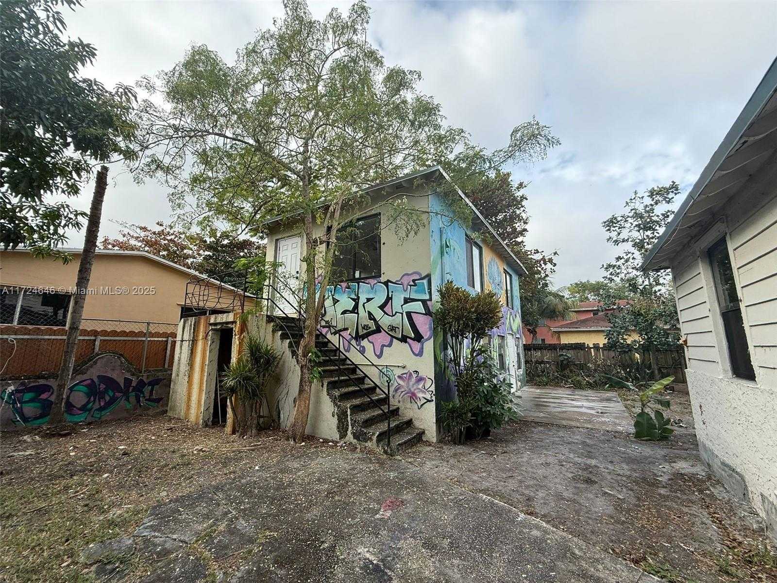 Small Image of 26 NORTH EAST 60TH ST, Miami Number 4