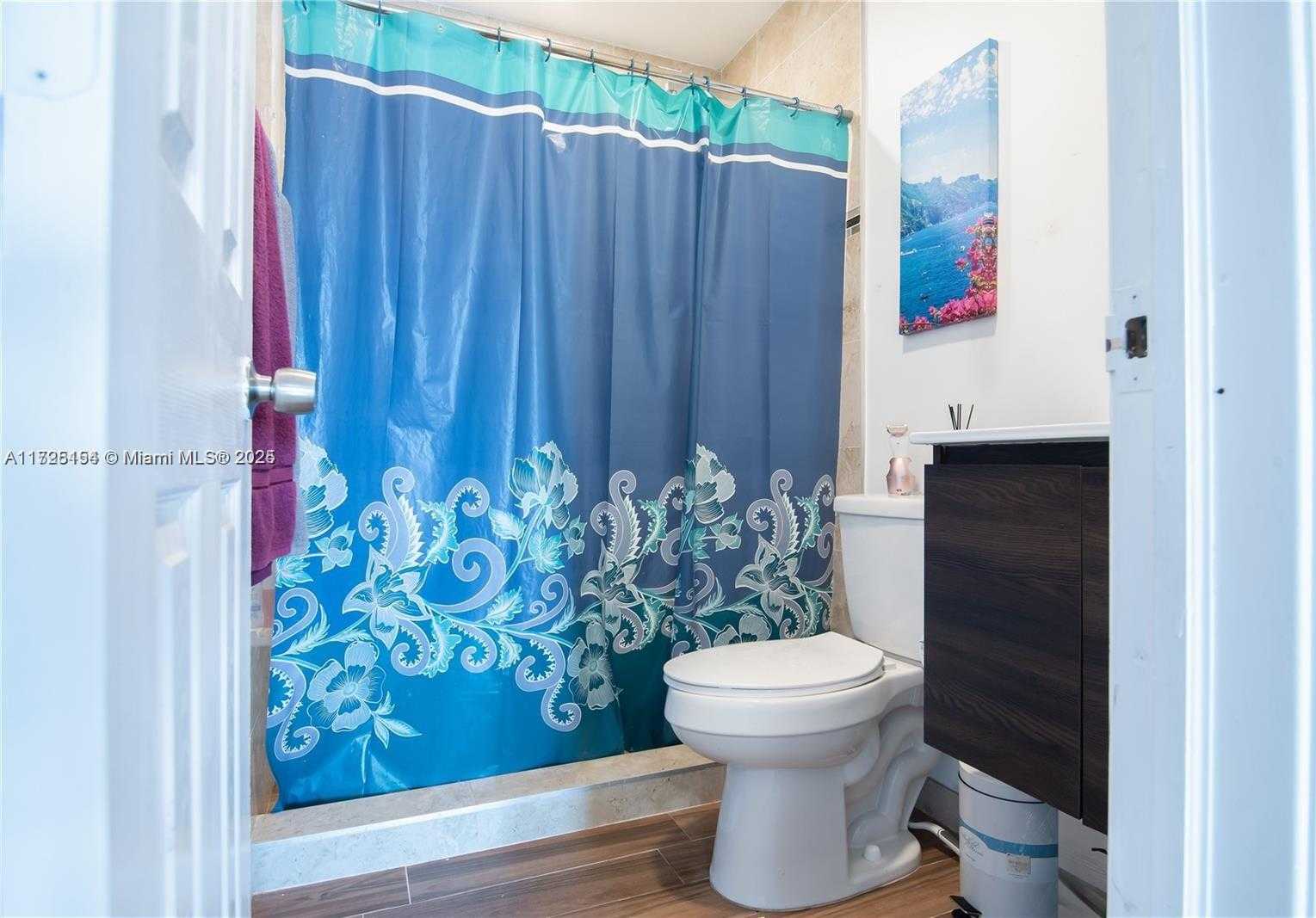 Small Image of 2800 NORTH WEST 94TH ST, Miami Number 30