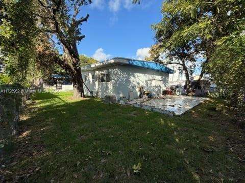 Small Image of 170, Miami Number 6