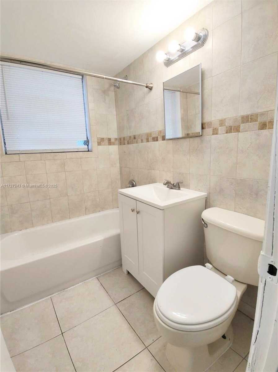 Small Image of 1565 SOUTH WEST 6TH ST, Miami Number 10