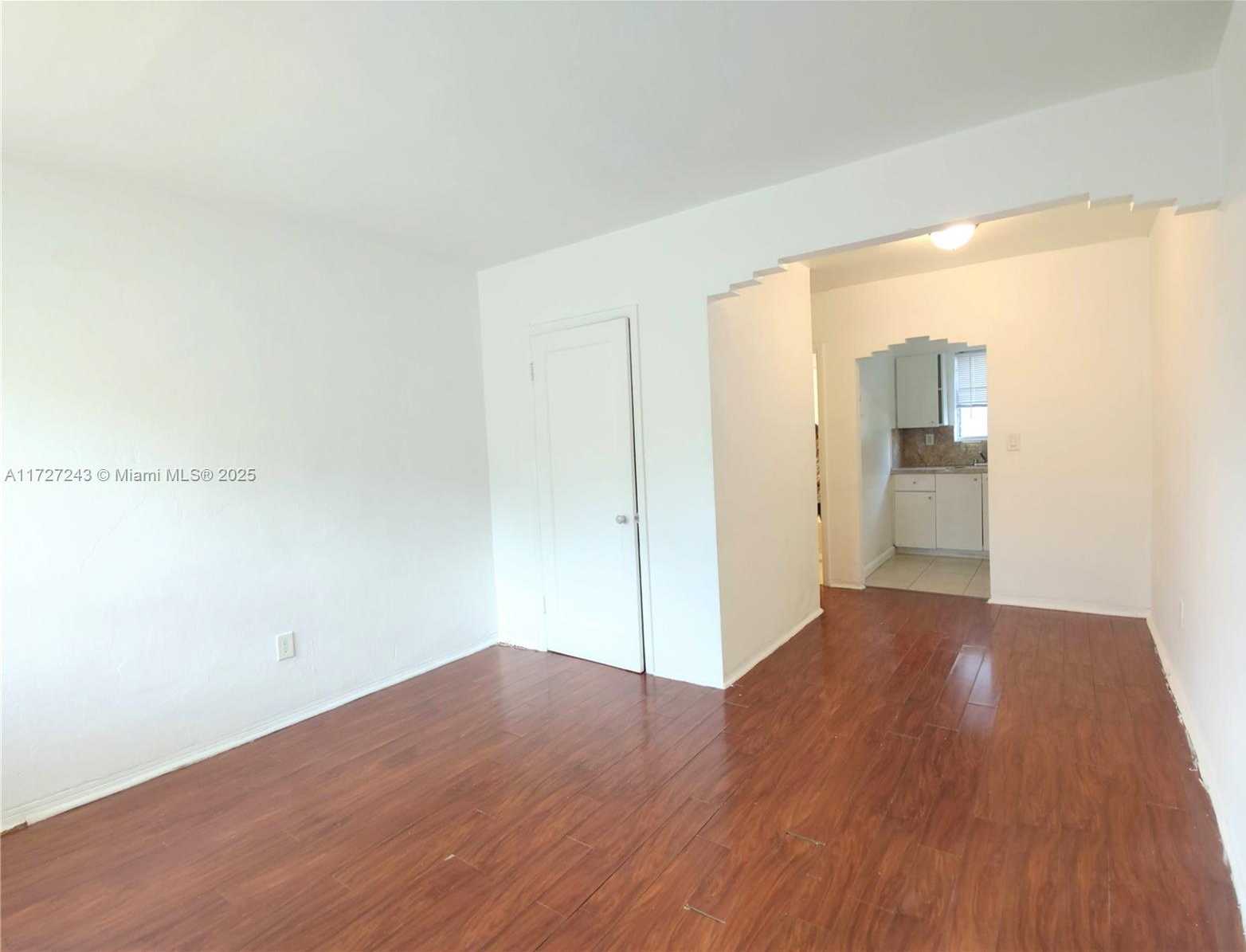 Small Image of 1565 SOUTH WEST 6TH ST, Miami Number 14