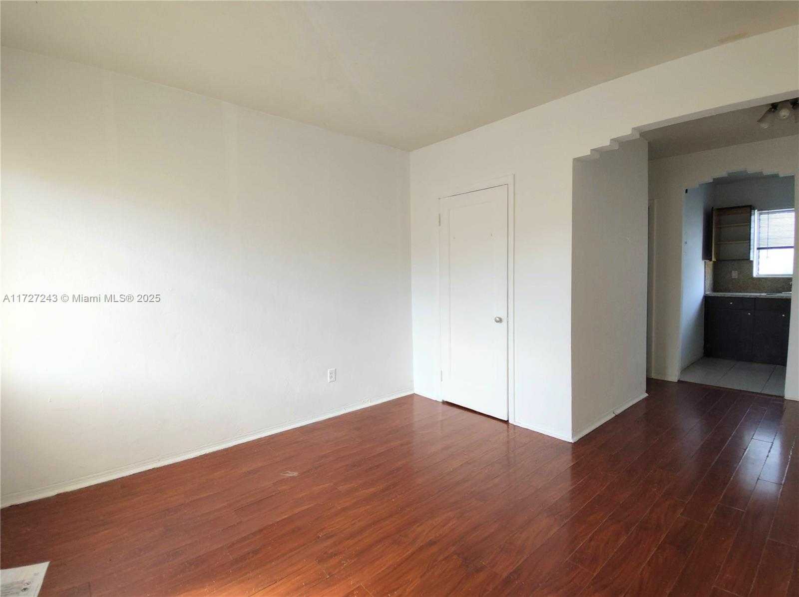 Small Image of 1565 SOUTH WEST 6TH ST, Miami Number 24