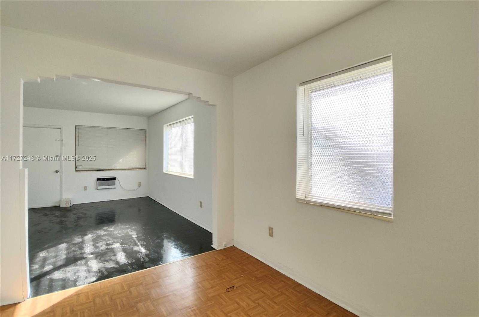 Small Image of 1565 SOUTH WEST 6TH ST, Miami Number 3