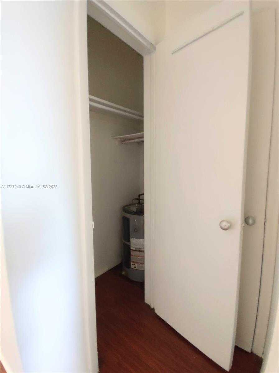Small Image of 1565 SOUTH WEST 6TH ST, Miami Number 31