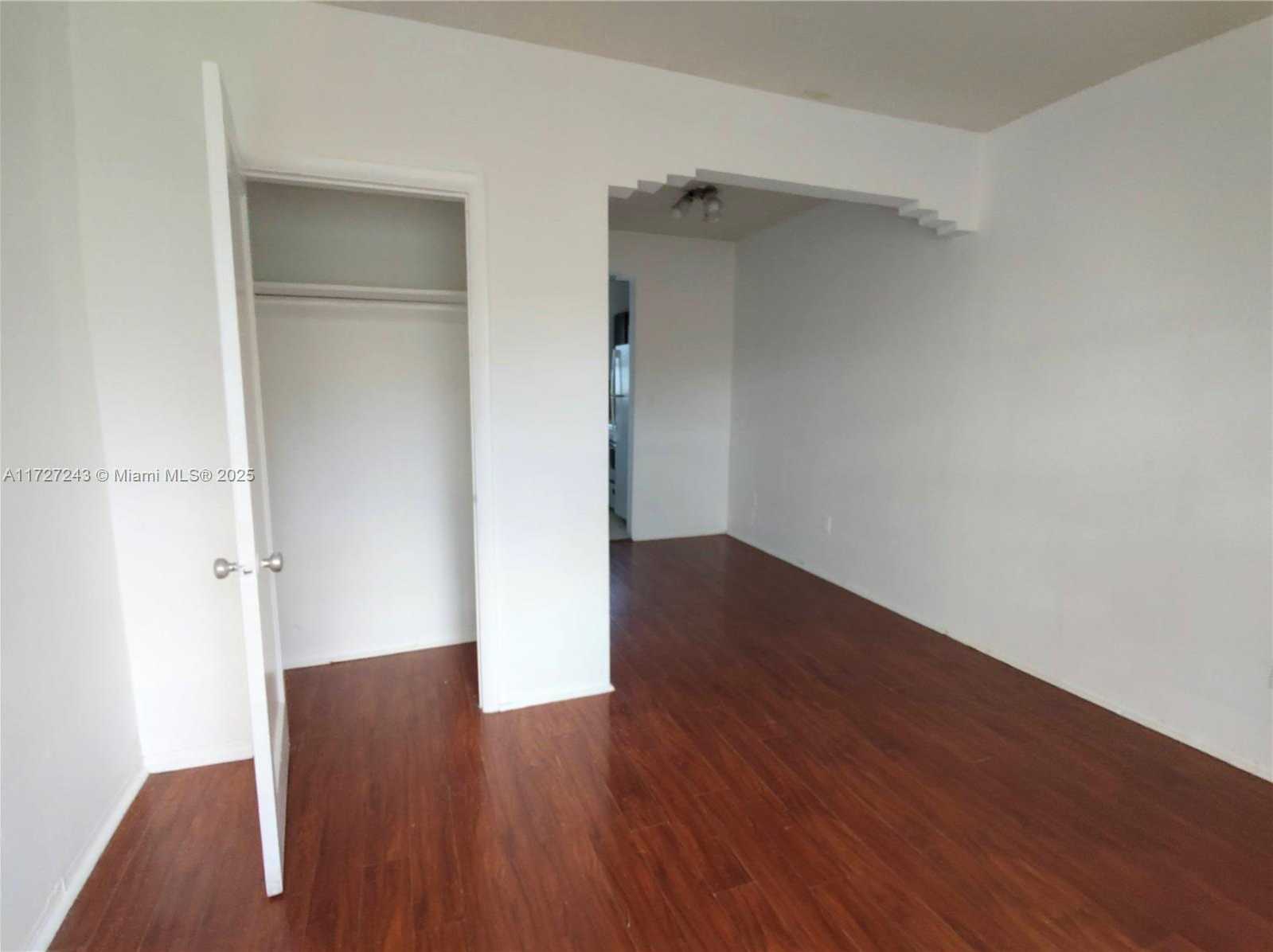 Small Image of 1565 SOUTH WEST 6TH ST, Miami Number 32