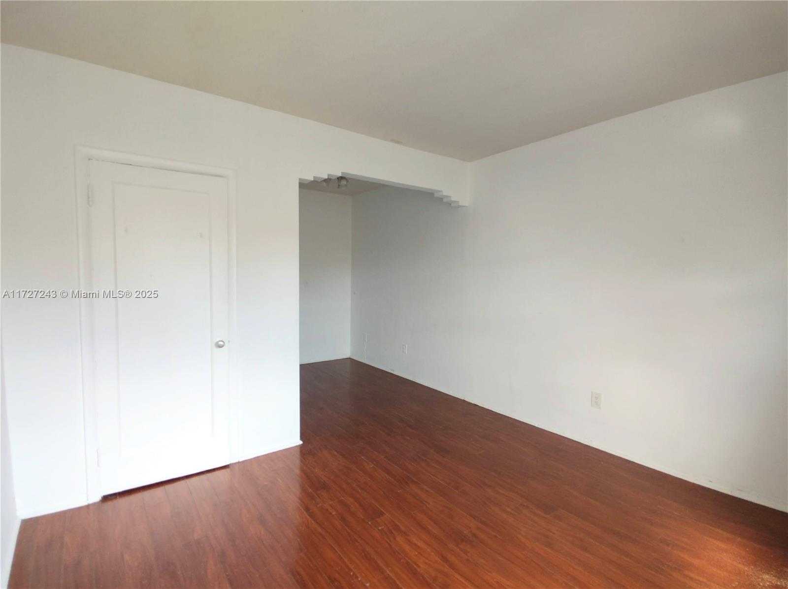 Small Image of 1565 SOUTH WEST 6TH ST, Miami Number 33