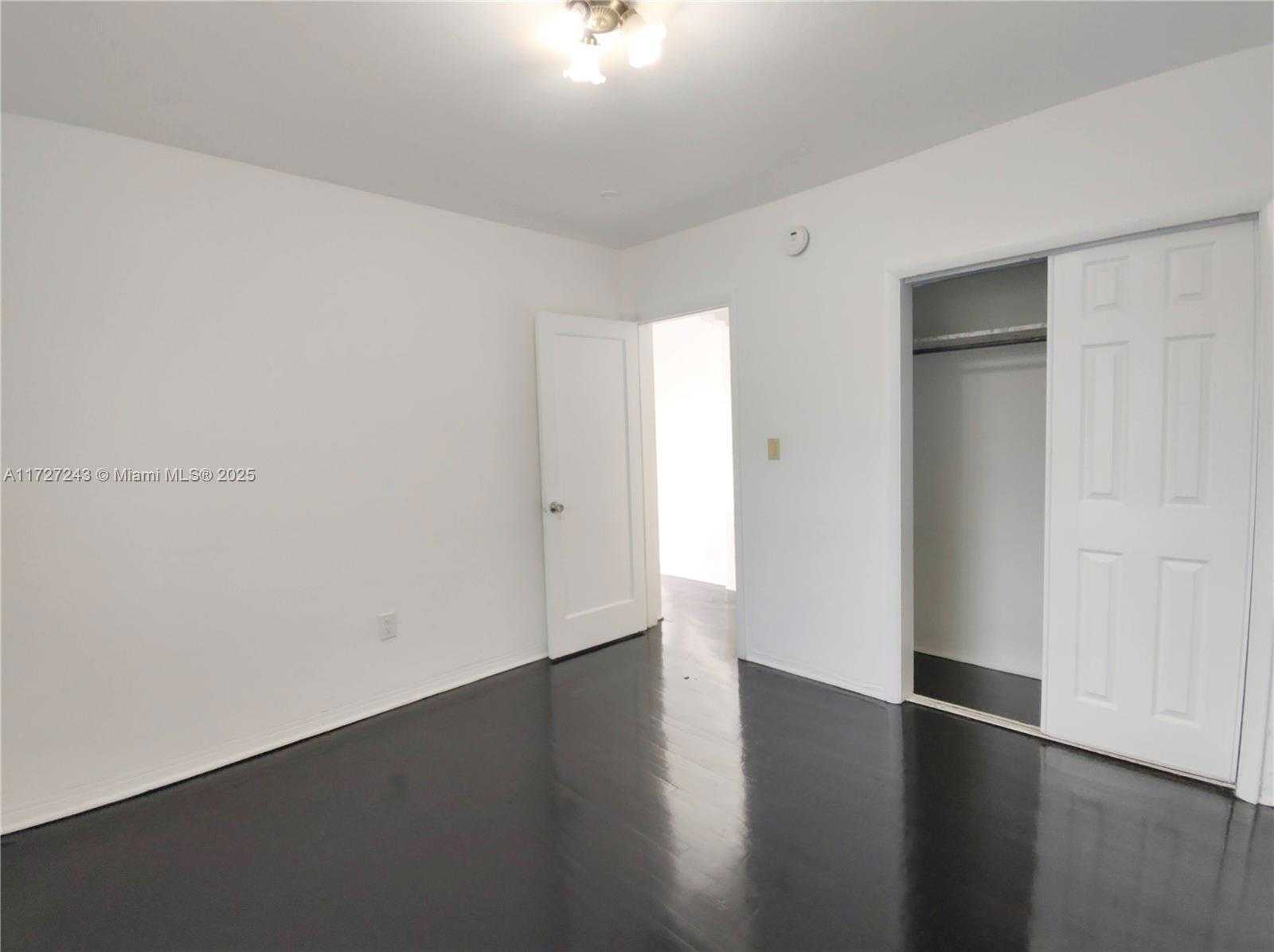 Small Image of 1565 SOUTH WEST 6TH ST, Miami Number 6
