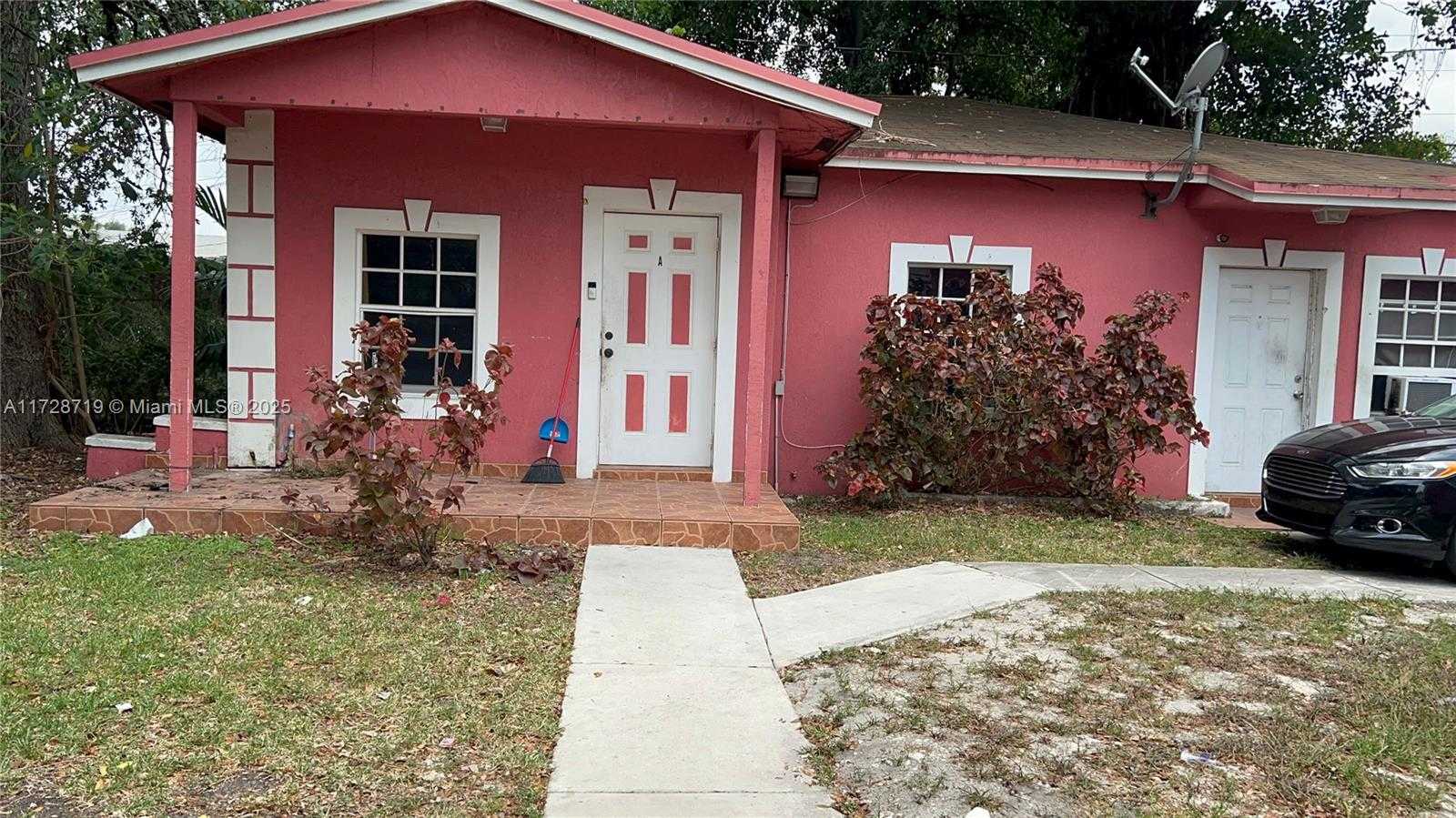 Small Image of Miami Number 4