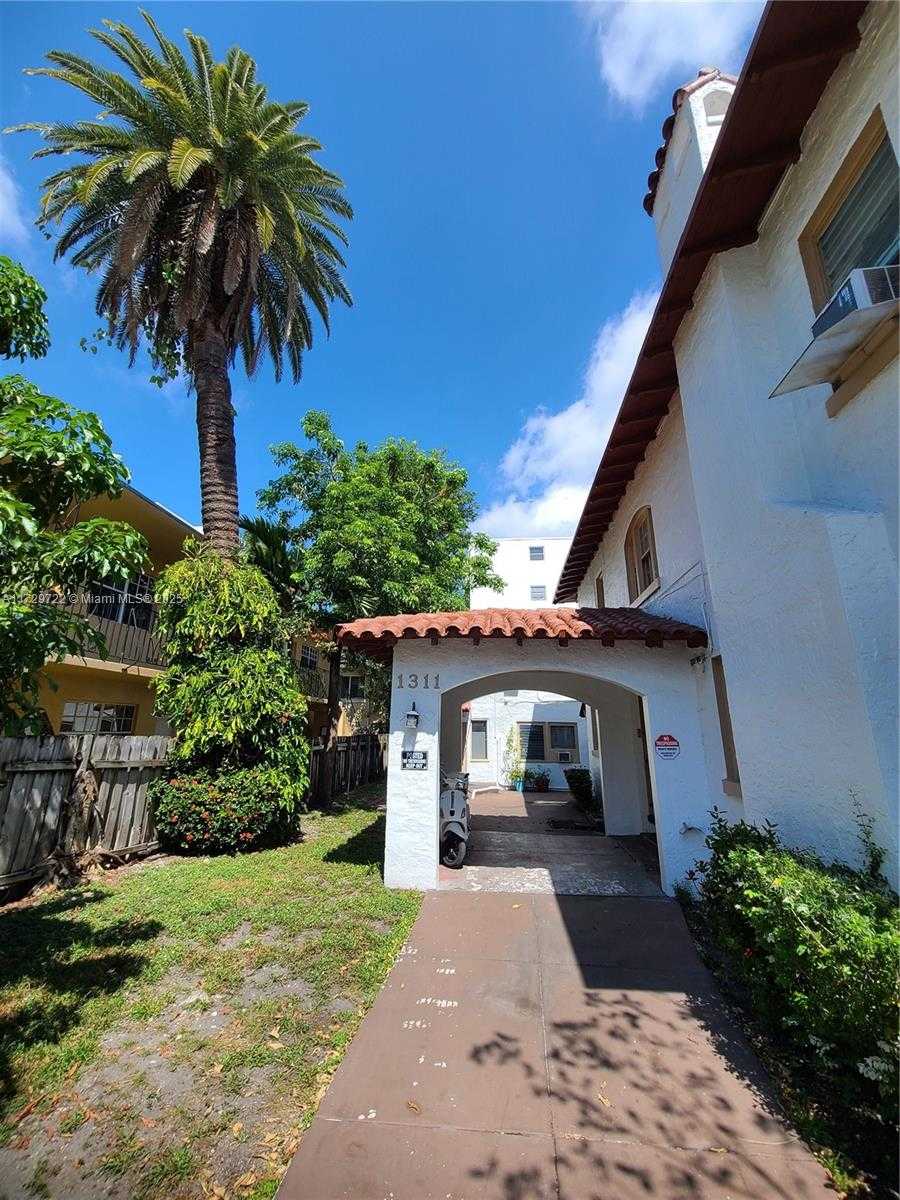 Small Image of 1311 15TH TER #7, Miami Beach Number 10
