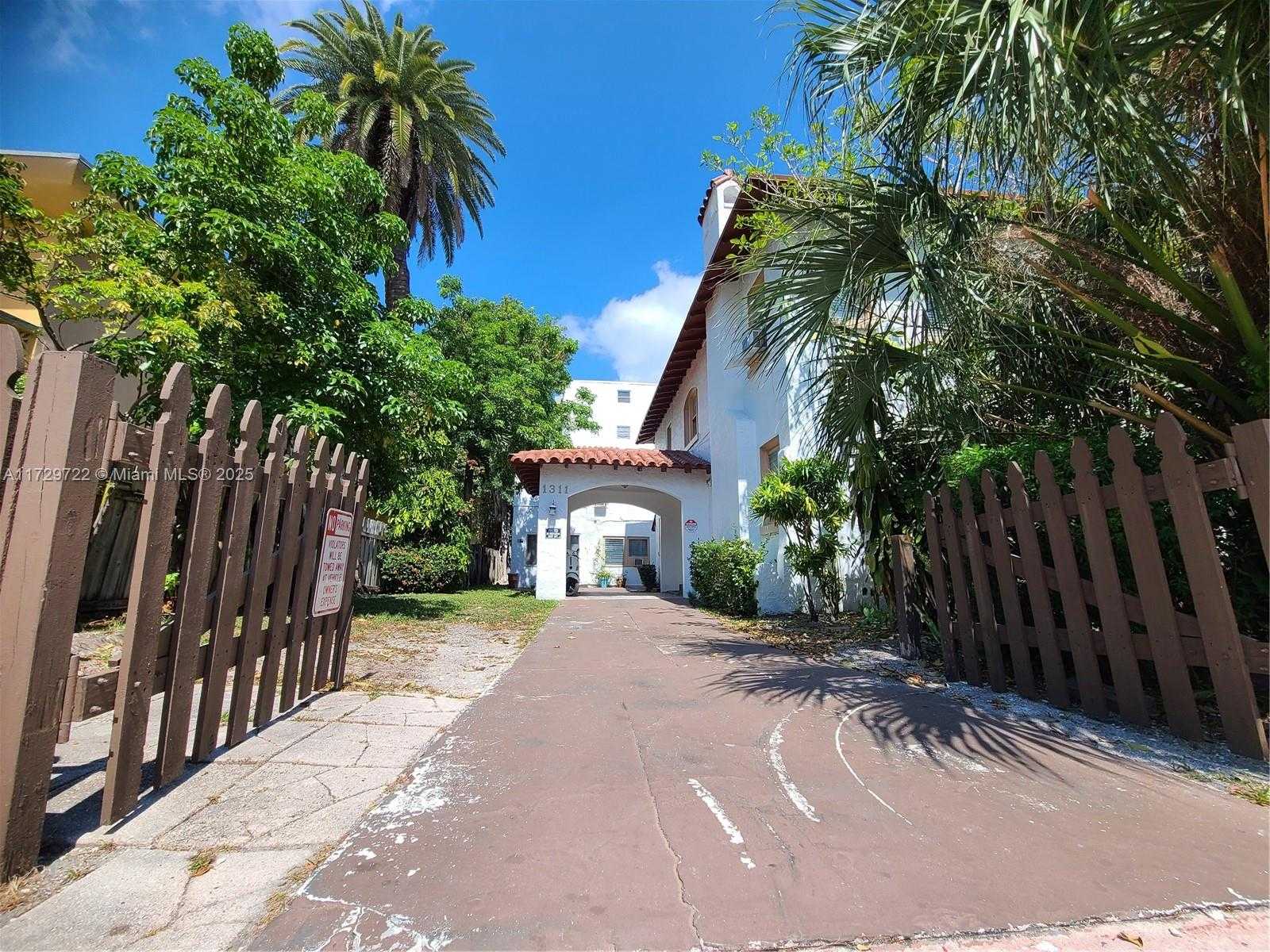 Small Image of 1311 15TH TER #7, Miami Beach Number 9