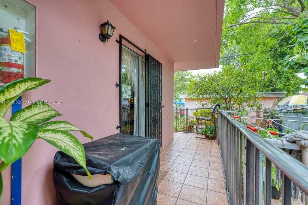 Small Image of 519 NORTH WEST 10TH AVE #4, Miami Number 2