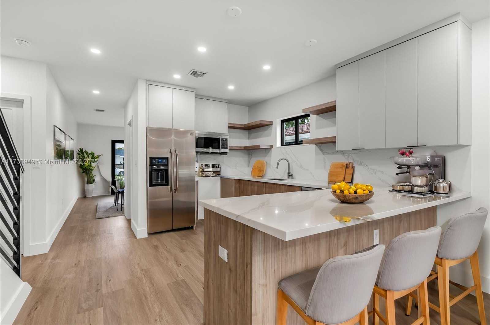 Small Image of 3620 SOUTH WEST 94 AVE, Miami Number 12