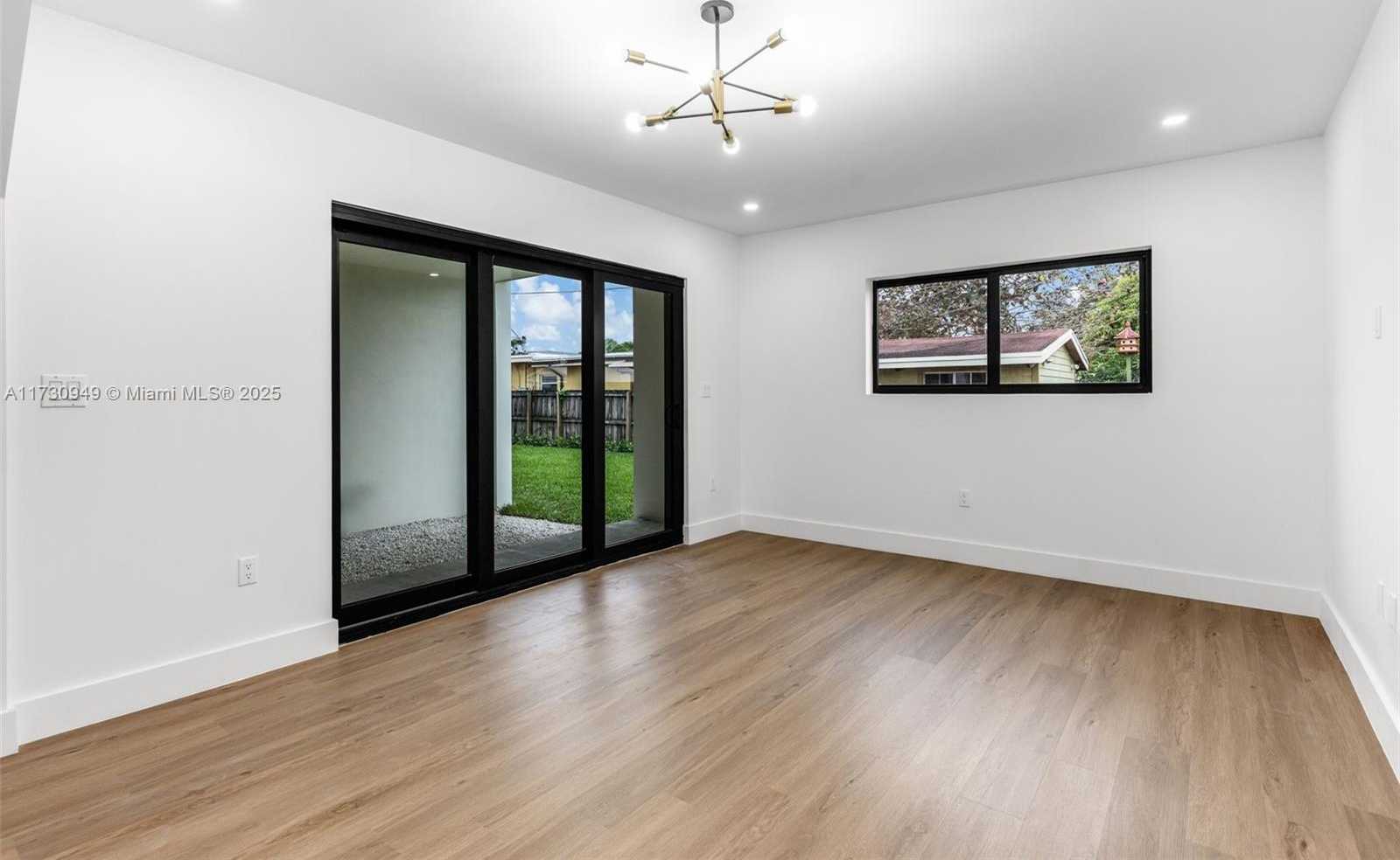 Small Image of 3620 SOUTH WEST 94 AVE, Miami Number 14