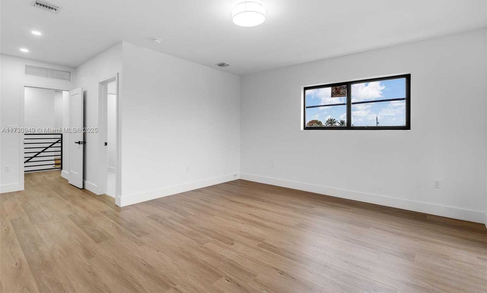 Small Image of 3620 SOUTH WEST 94 AVE, Miami Number 15