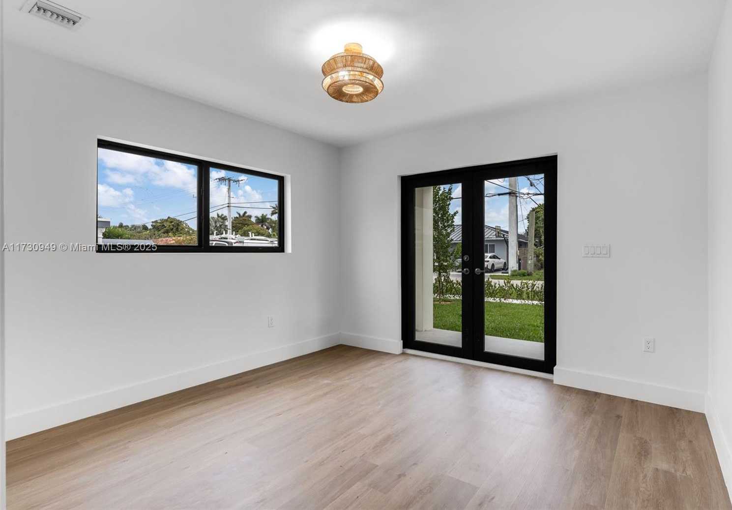 Small Image of 3620 SOUTH WEST 94 AVE, Miami Number 16