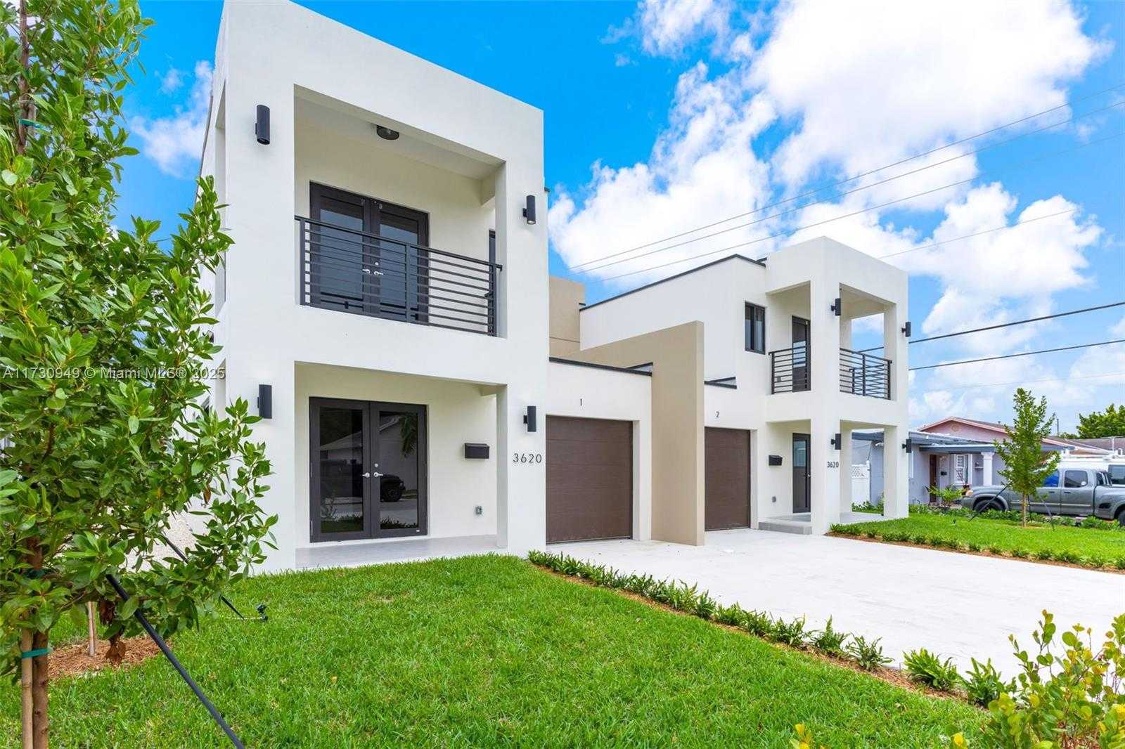 Small Image of 3620 SOUTH WEST 94 AVE, Miami Number 2