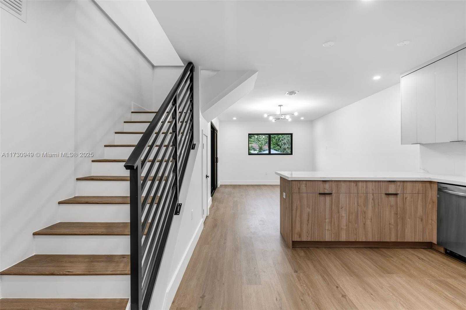 Small Image of 3620 SOUTH WEST 94 AVE, Miami Number 23