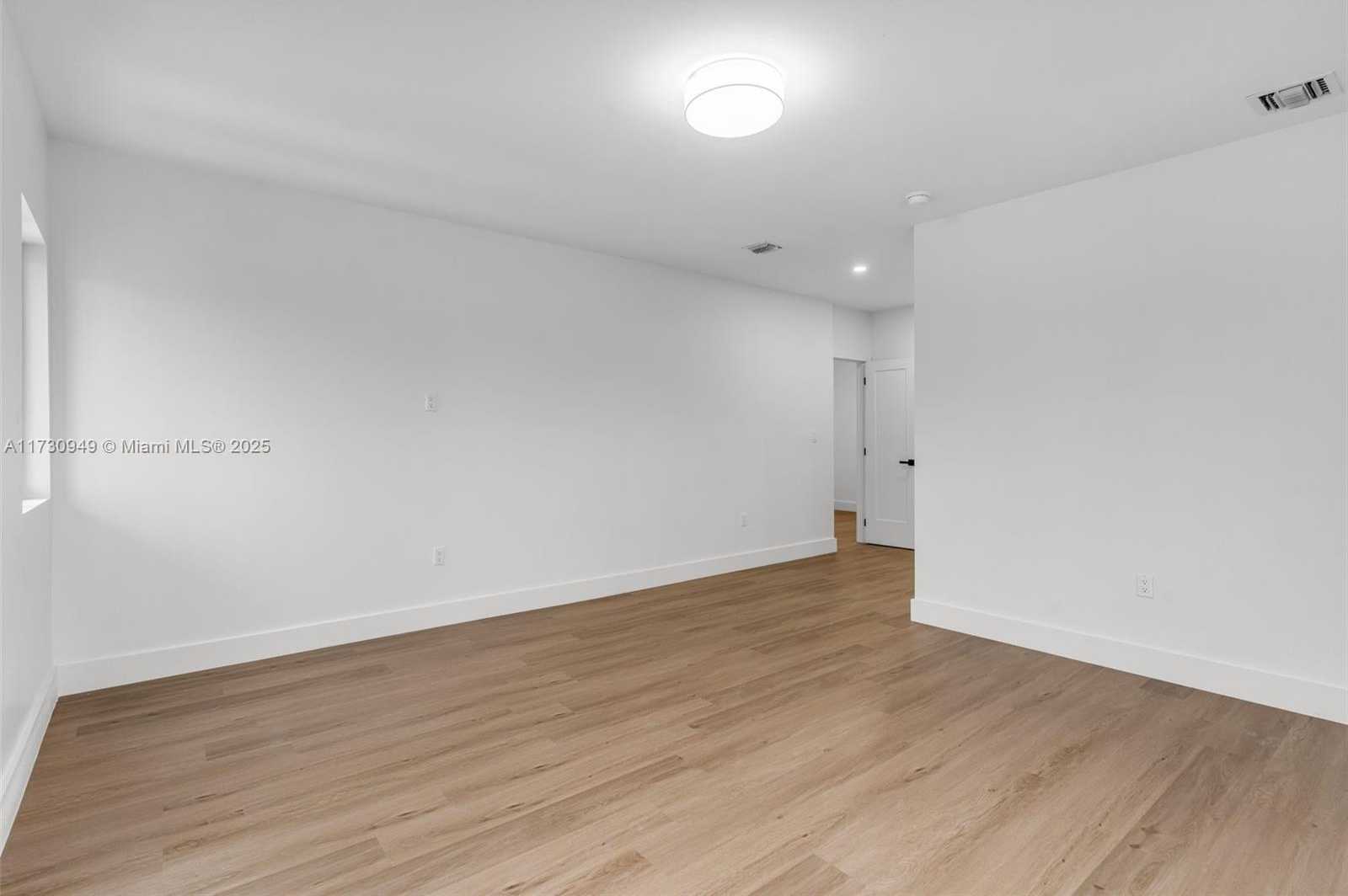 Small Image of 3620 SOUTH WEST 94 AVE, Miami Number 25