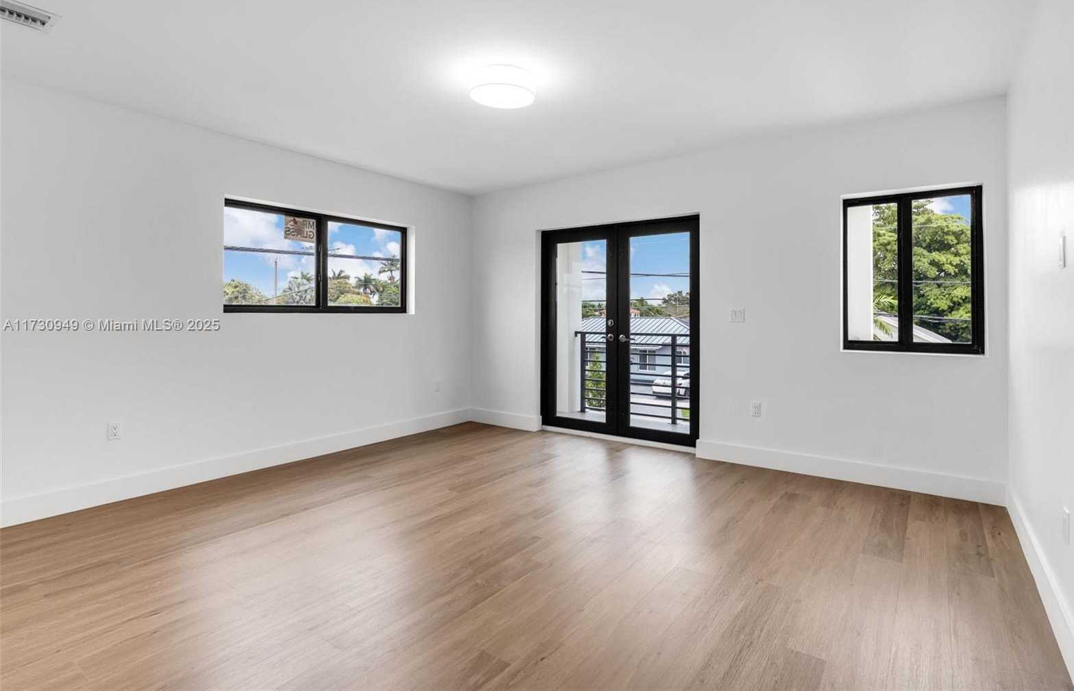 Small Image of 3620 SOUTH WEST 94 AVE, Miami Number 26