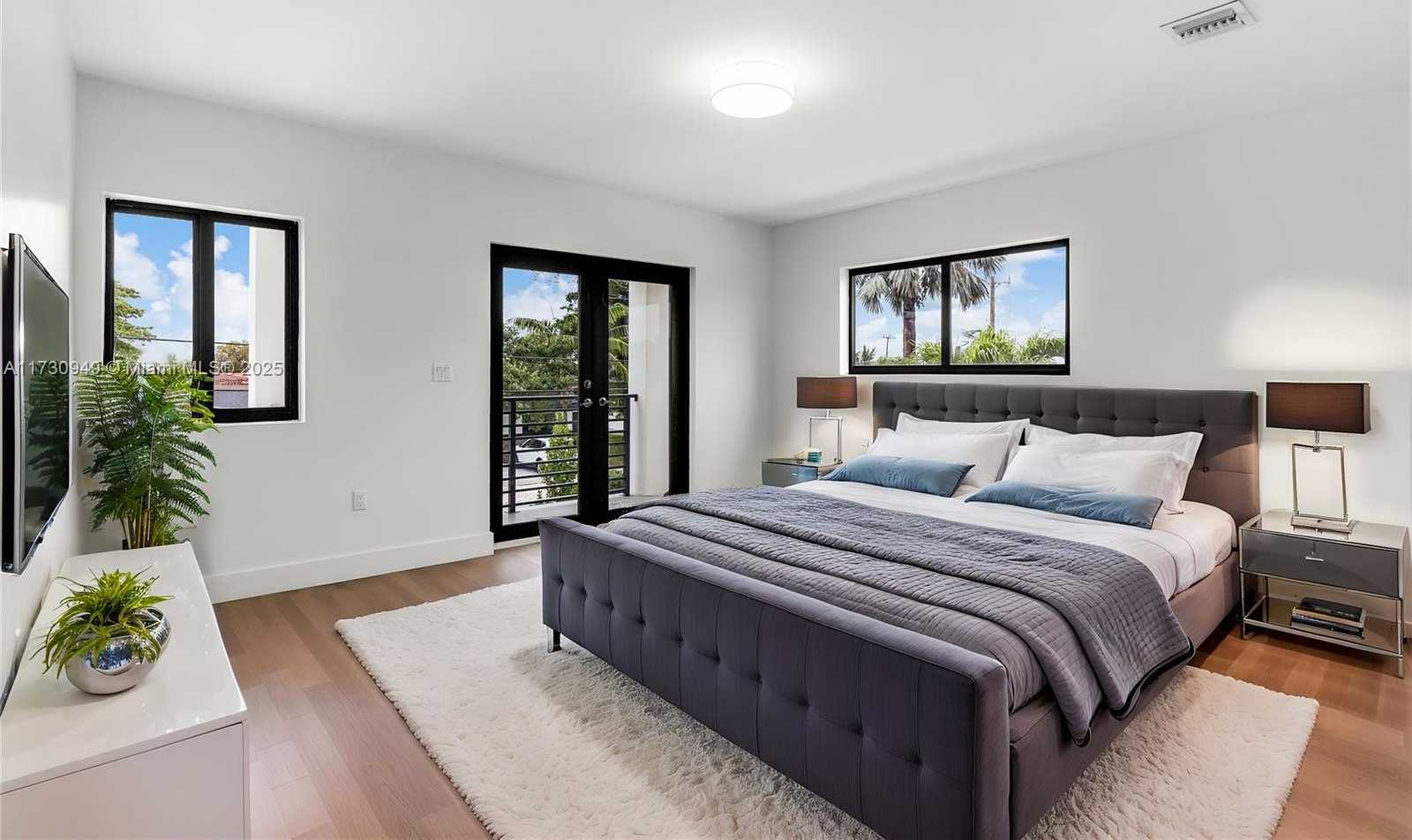 Small Image of 3620 SOUTH WEST 94 AVE, Miami Number 27