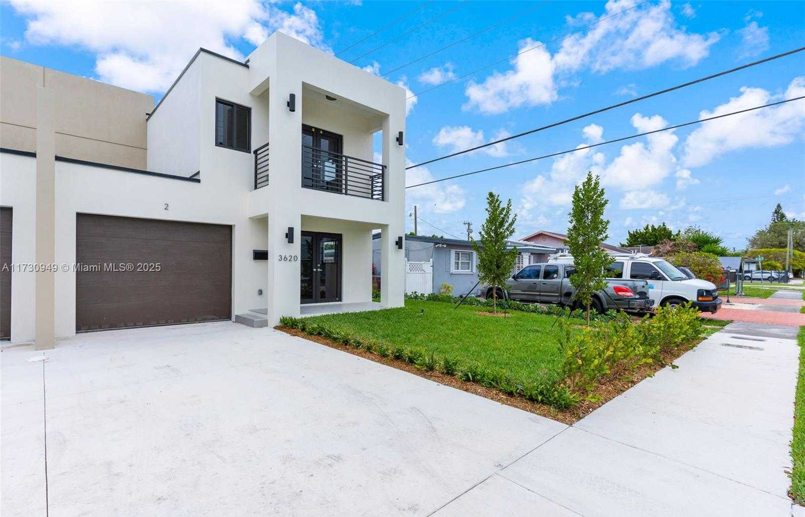 Small Image of 3620 SOUTH WEST 94 AVE, Miami Number 3
