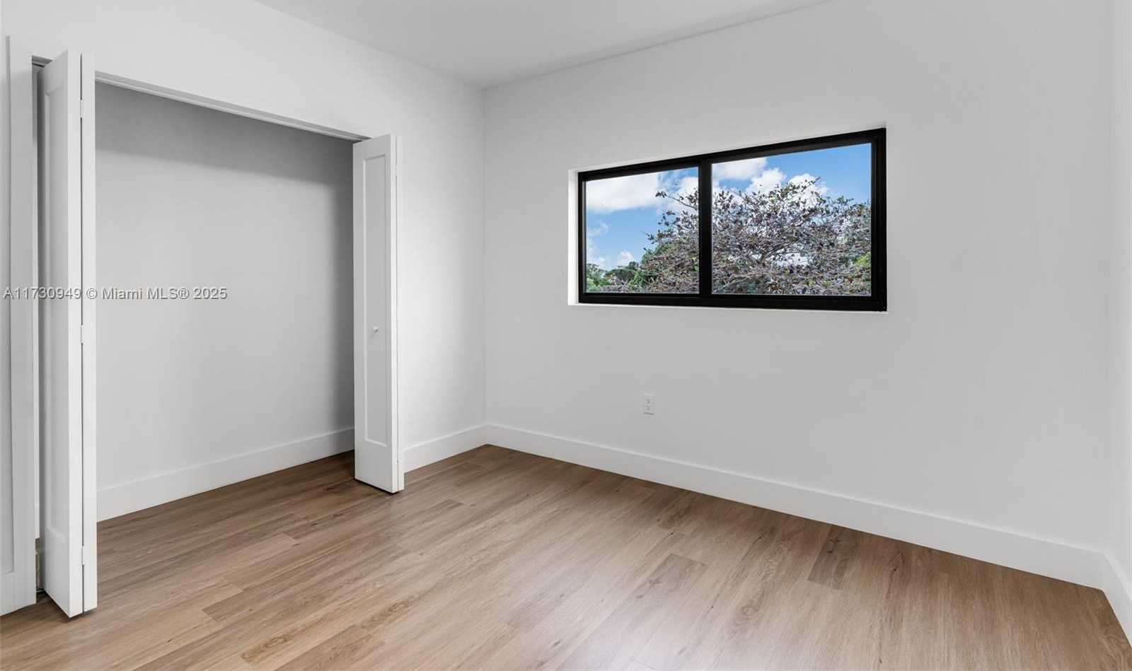 Small Image of 3620 SOUTH WEST 94 AVE, Miami Number 30