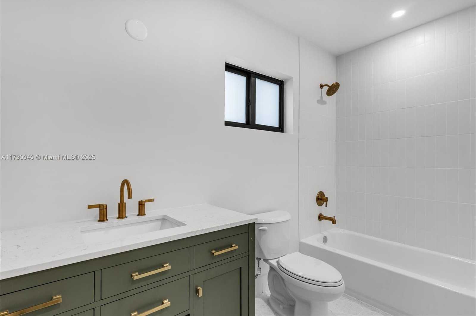 Small Image of 3620 SOUTH WEST 94 AVE, Miami Number 36