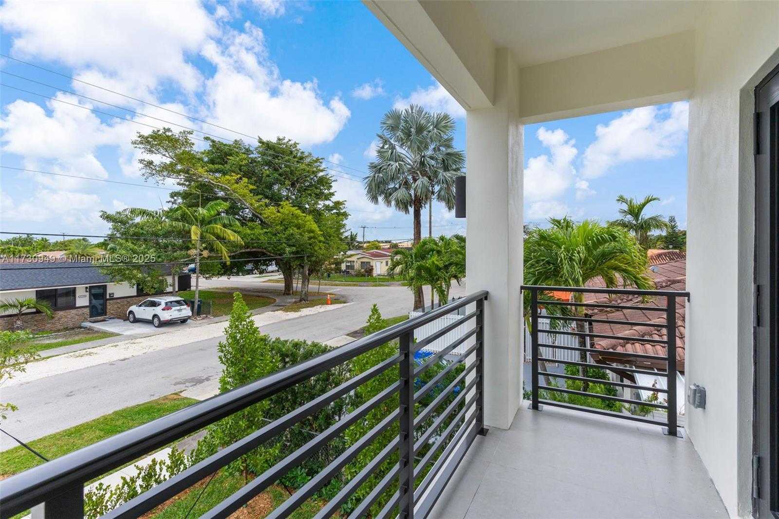 Small Image of 3620 SOUTH WEST 94 AVE, Miami Number 45