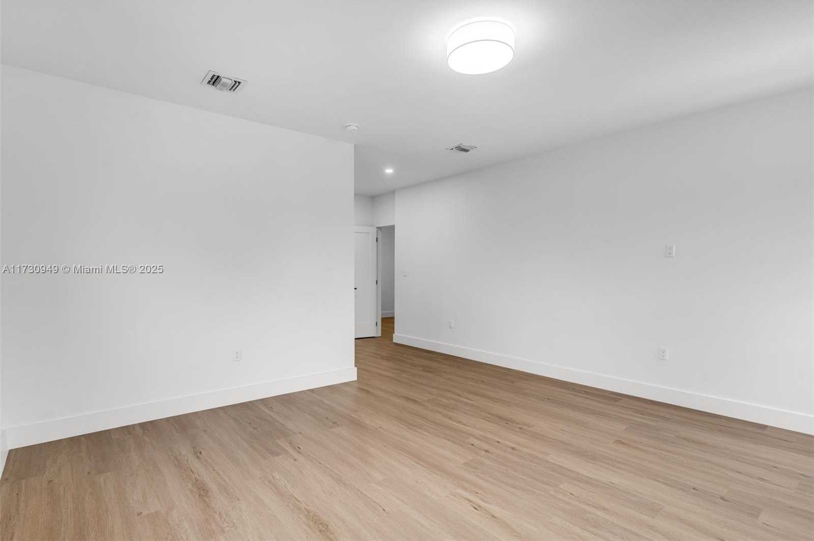 Small Image of 3620 SOUTH WEST 94 AVE, Miami Number 51