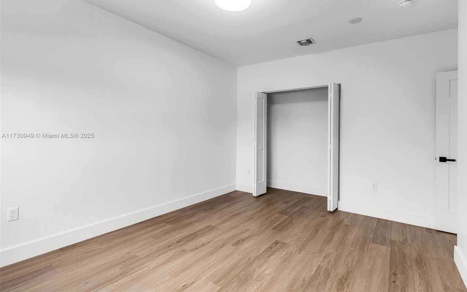 Small Image of 3620 SOUTH WEST 94 AVE, Miami Number 55